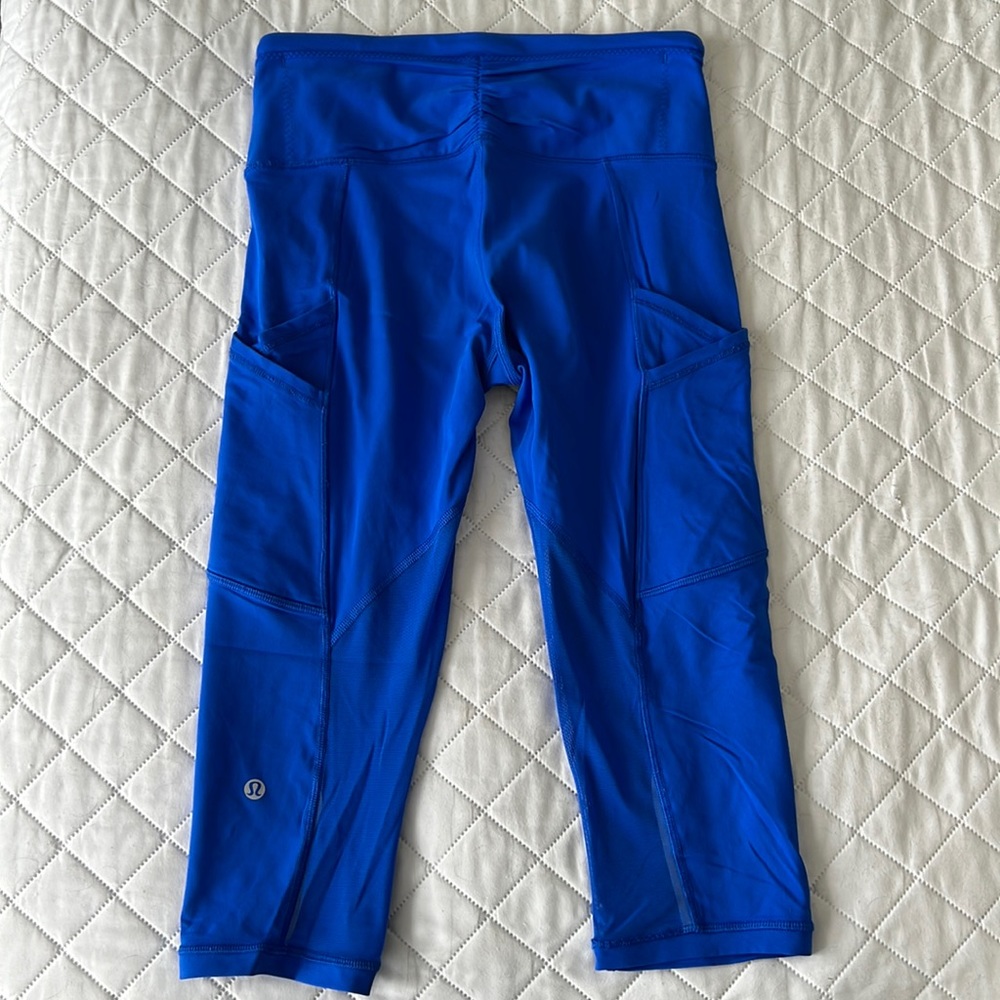 Lululemon crop leggings Size 6